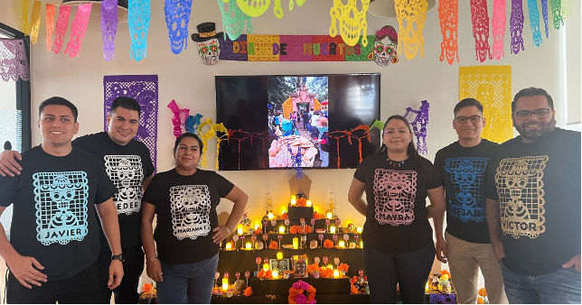 Celebrating Dia de los Muertos (Day of the Dead) in Mexico City