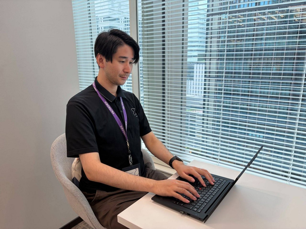 Umeri with laptop